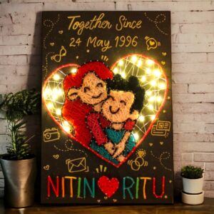 The Love Hug-Illustration Pair of Light-Firing String Art
